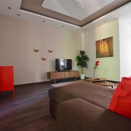 Standard Apartment By Hi5 - Close To Buda Castle Budapest Exterior photo