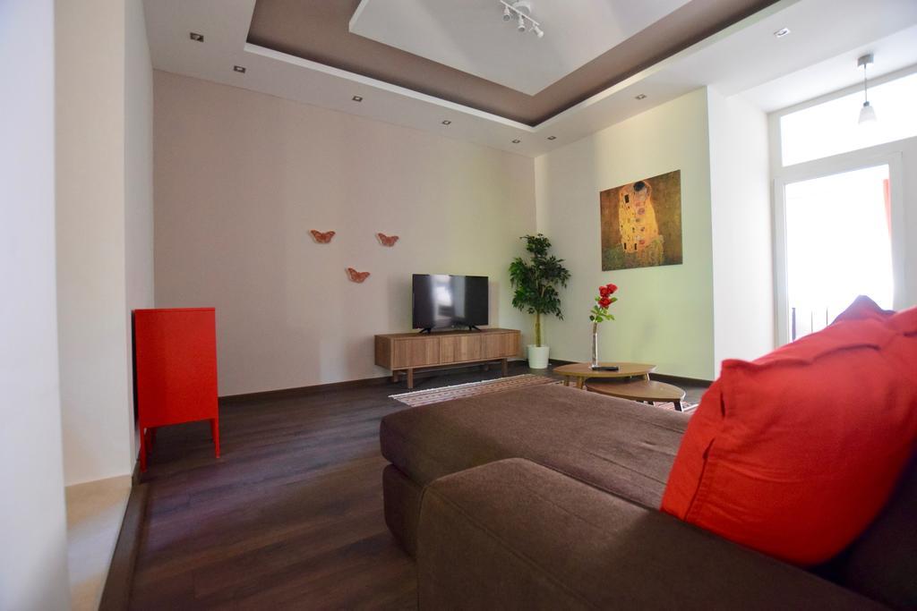 Standard Apartment By Hi5 - Close To Buda Castle Budapest Exterior photo